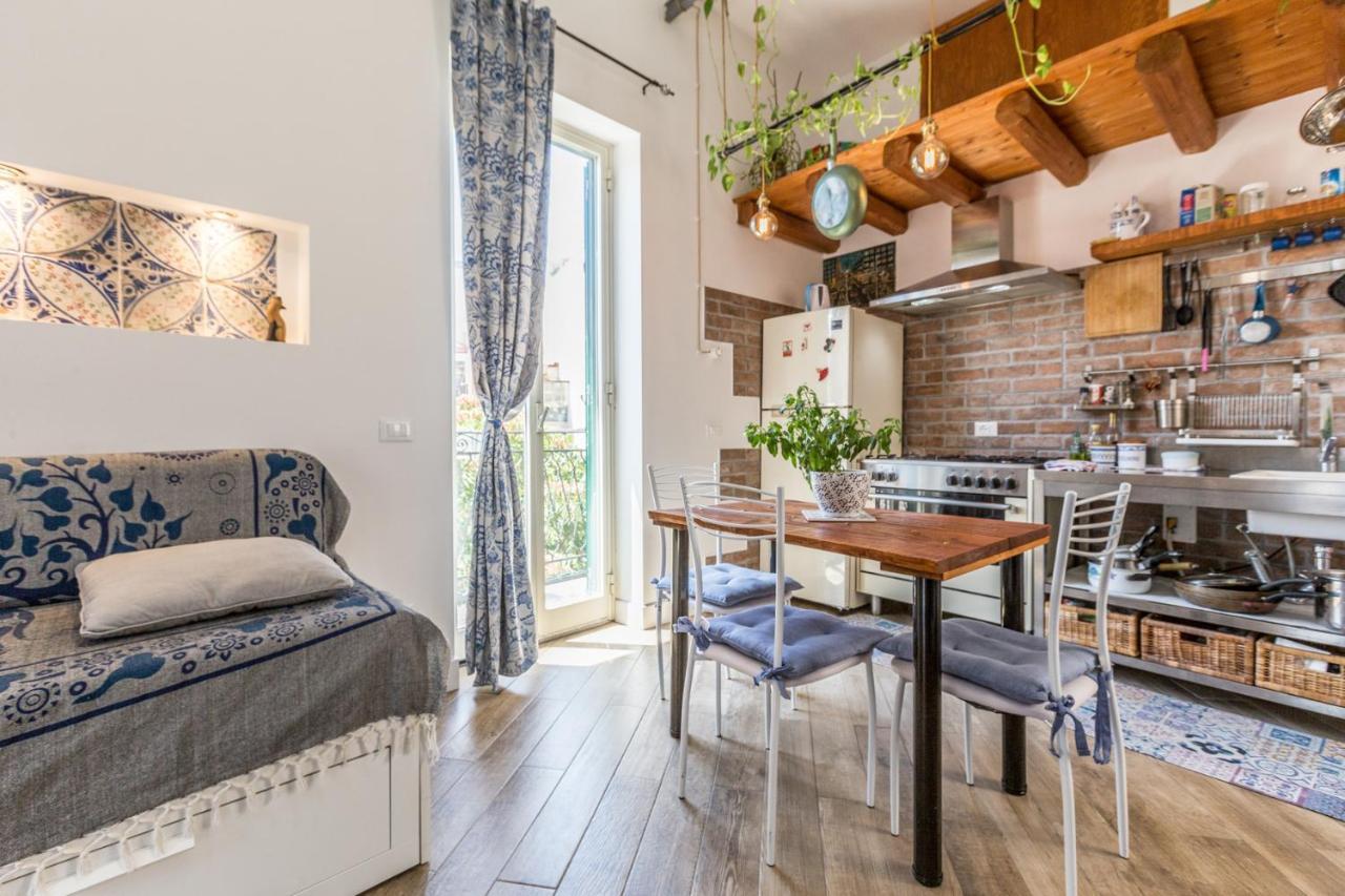 Go Go House 2 Casa Aprile Apartment Палермо Екстериор снимка