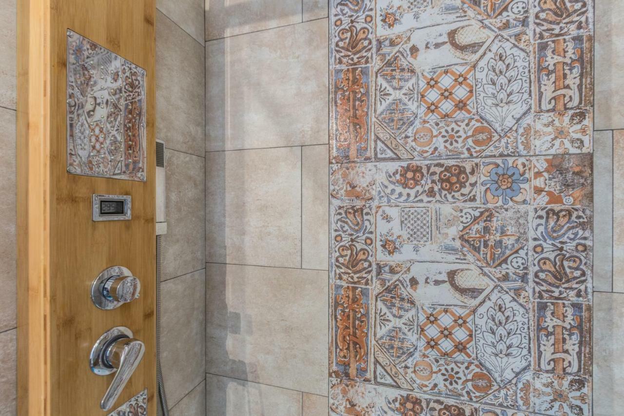 Go Go House 2 Casa Aprile Apartment Палермо Екстериор снимка